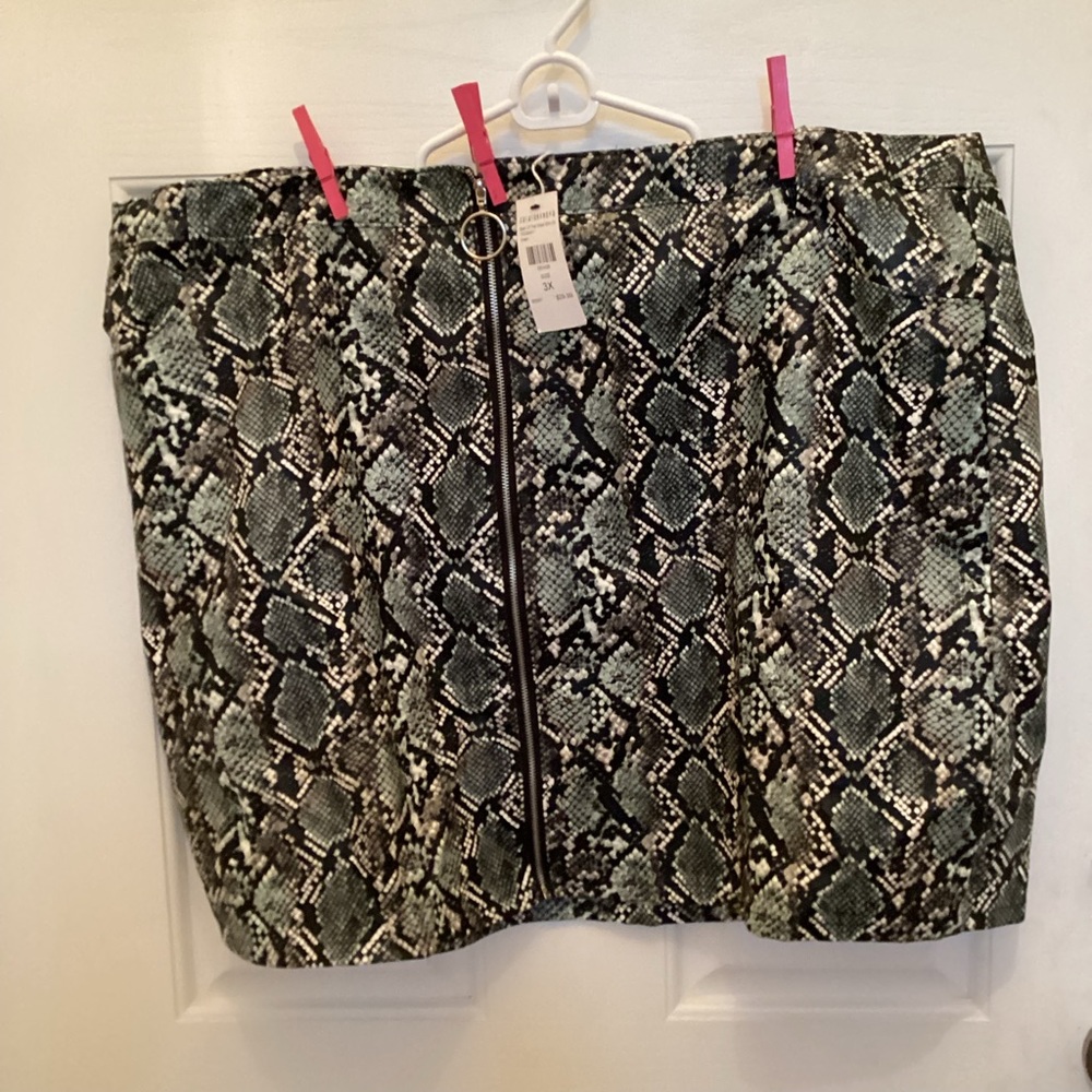 Snake print skirt
